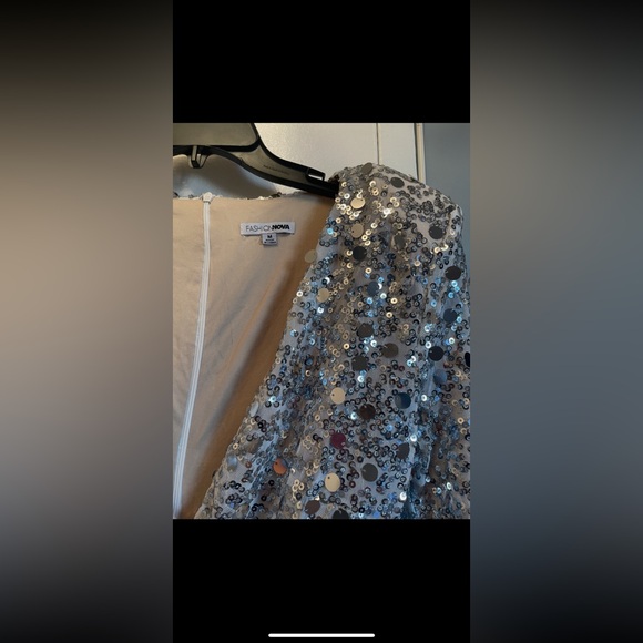 Silver Sequin Long Sleeve Dress by F Nova. Size M. NWOT. Gorgeous Dress - Picture 4 of 6